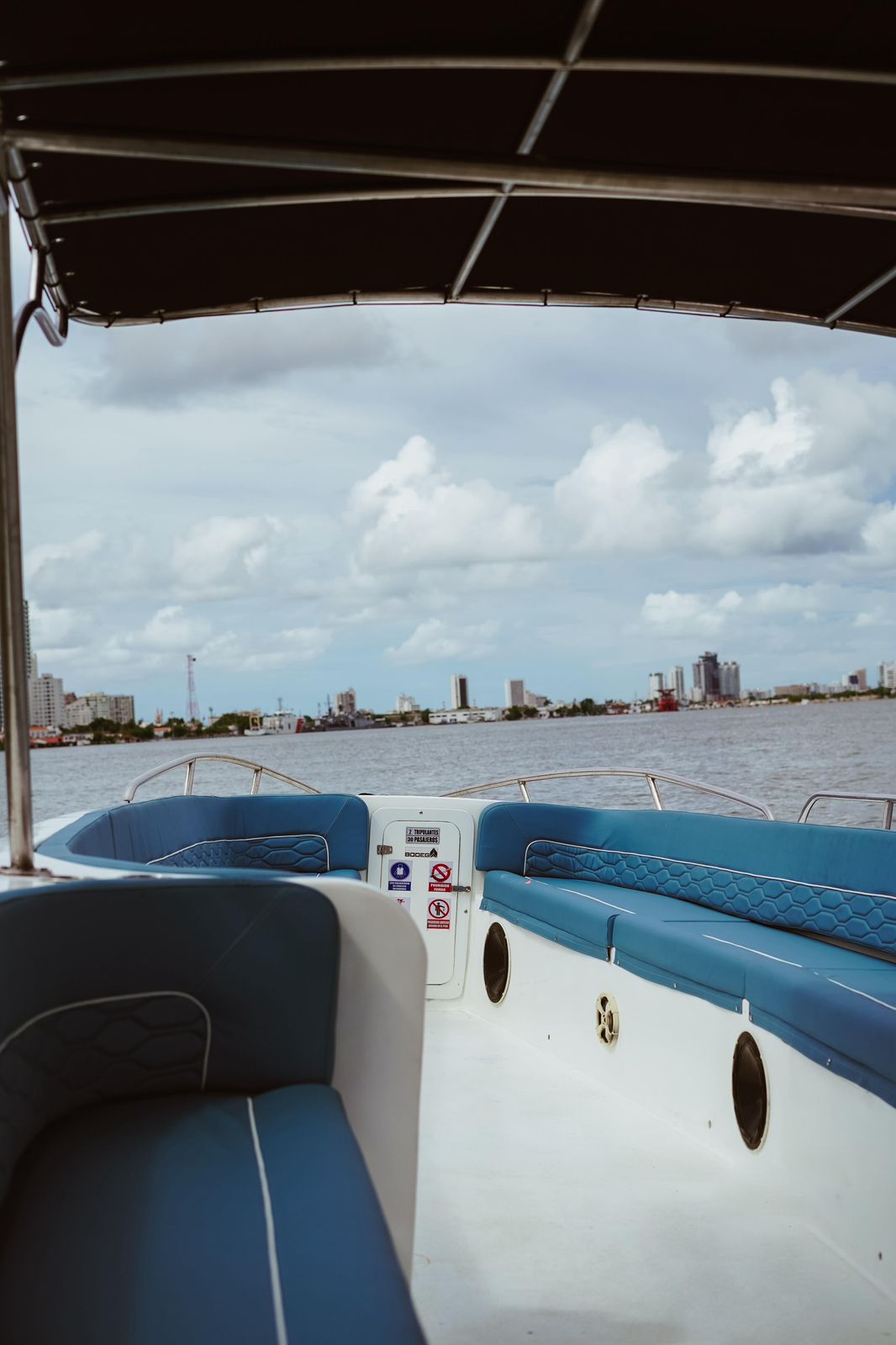 BOTE DEPORTIVO | 30 PERSONAS