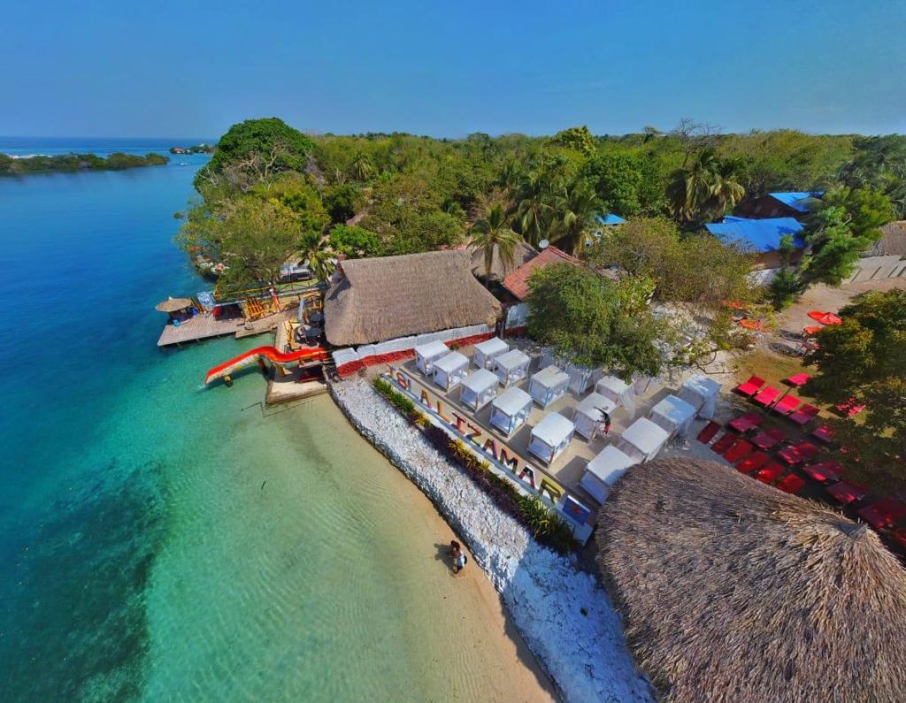 Lizamar Island