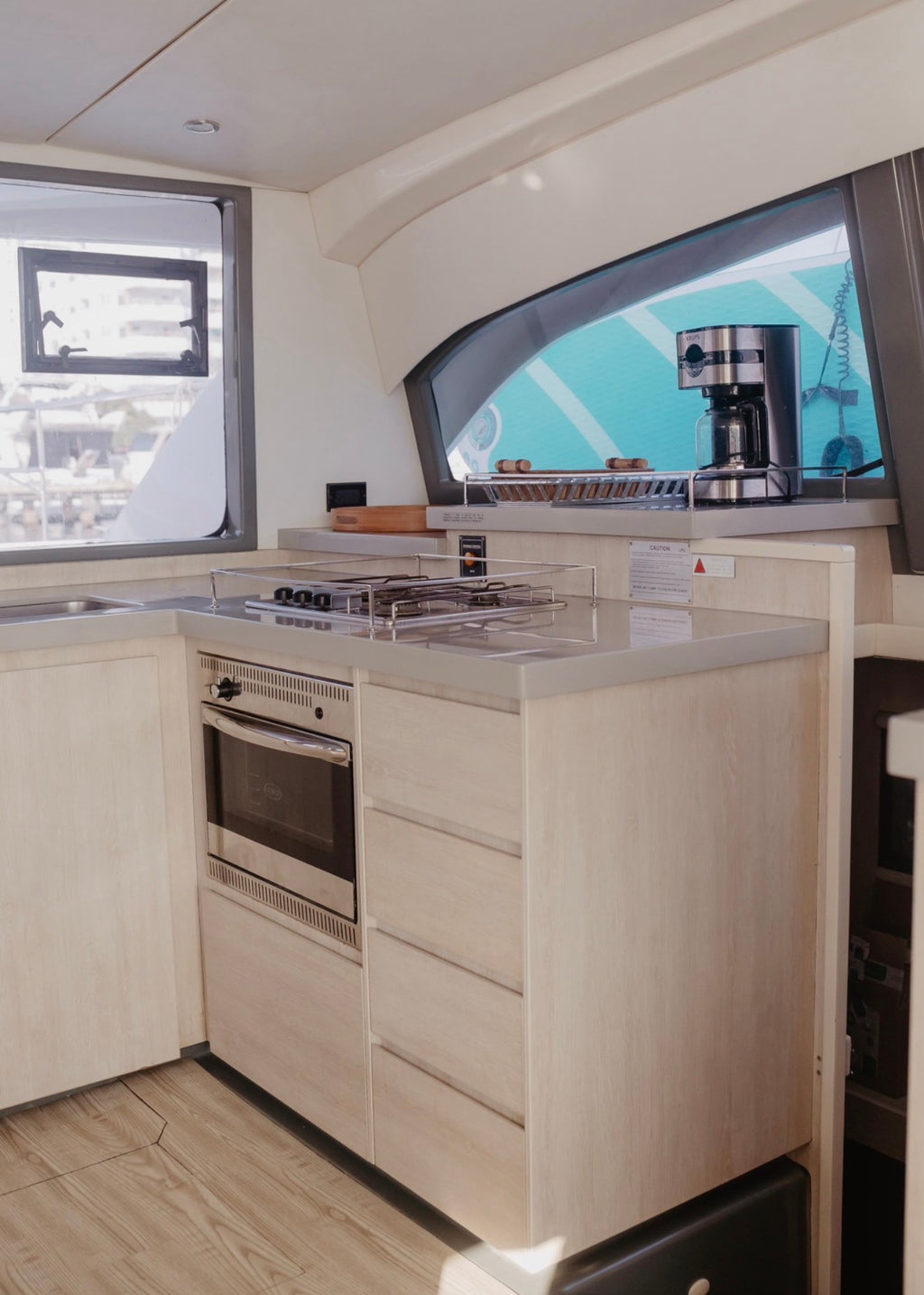 CATAMARAN | 25 PERSONAS