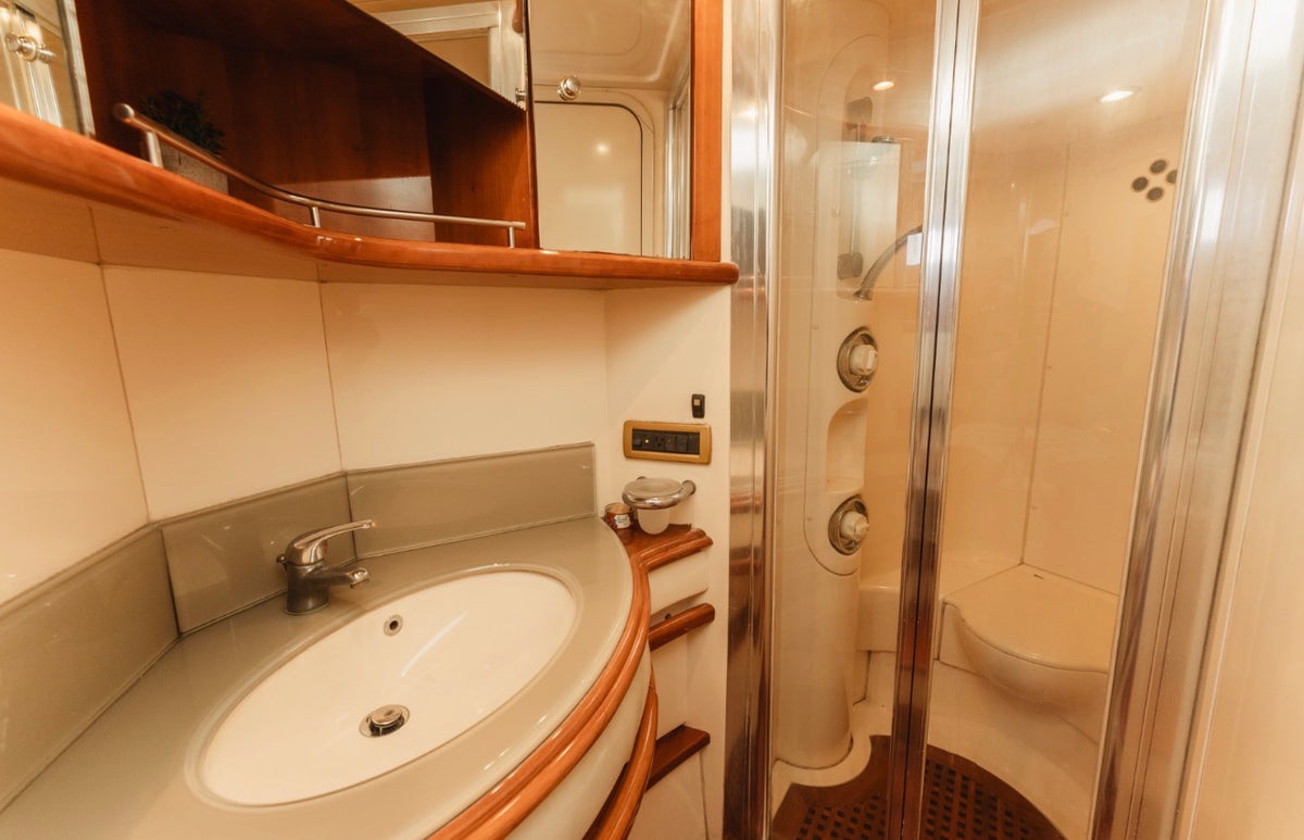 AZIMUT 55FT - 20 PAX (FESTIVAL)