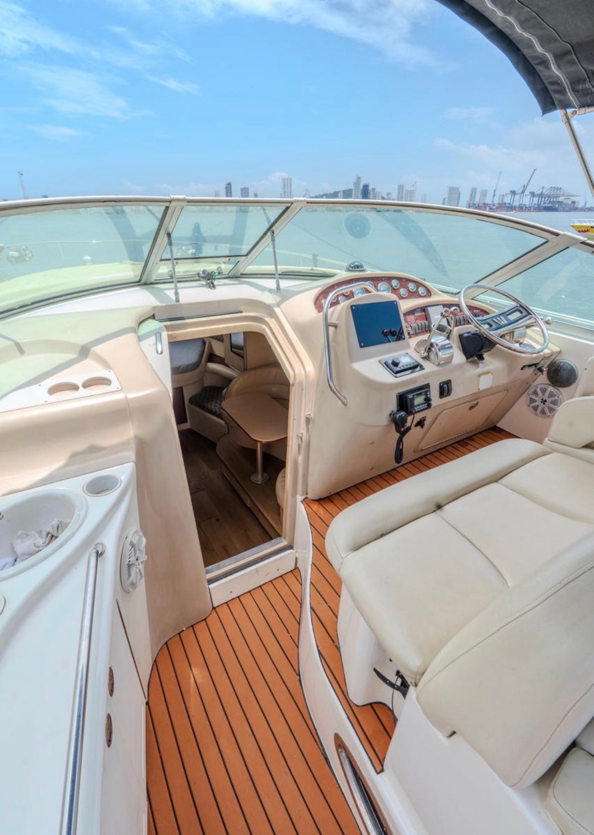 YATE DE LUJO | 10 PERSONAS
