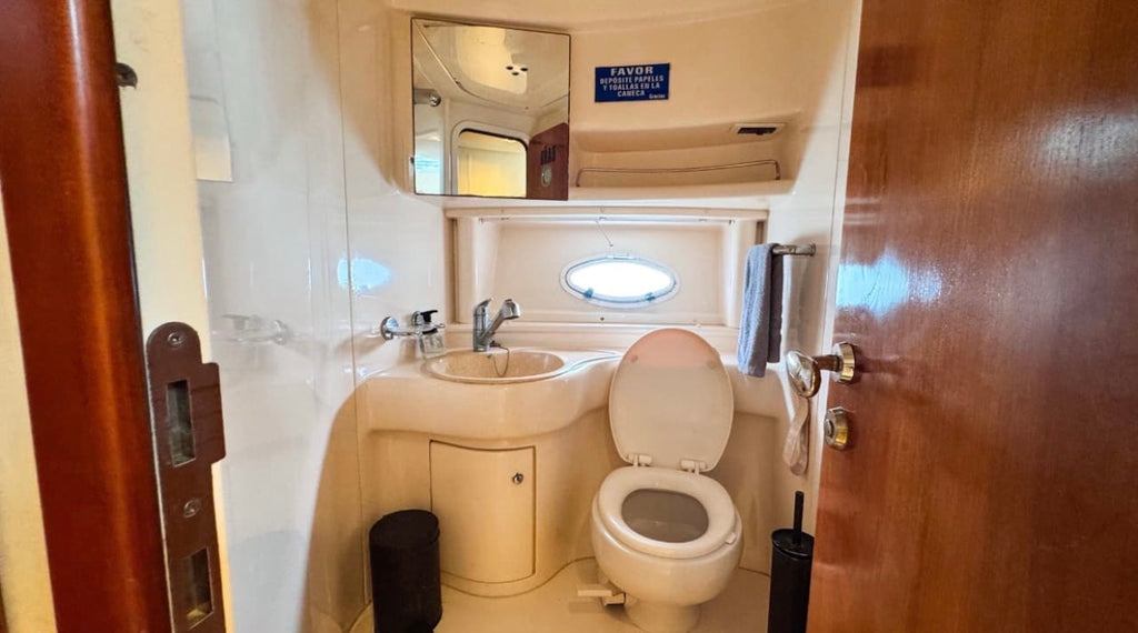 AZIMUT 39FT - 10PAX (FESTIVAL)