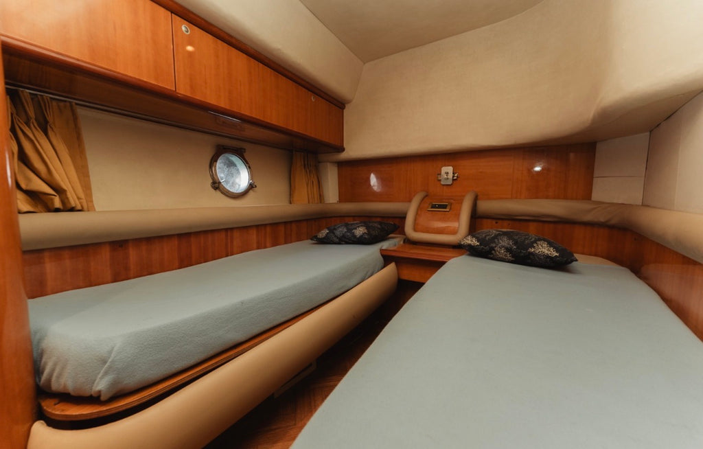 AZIMUT 55FT - 20 PAX (FESTIVAL)