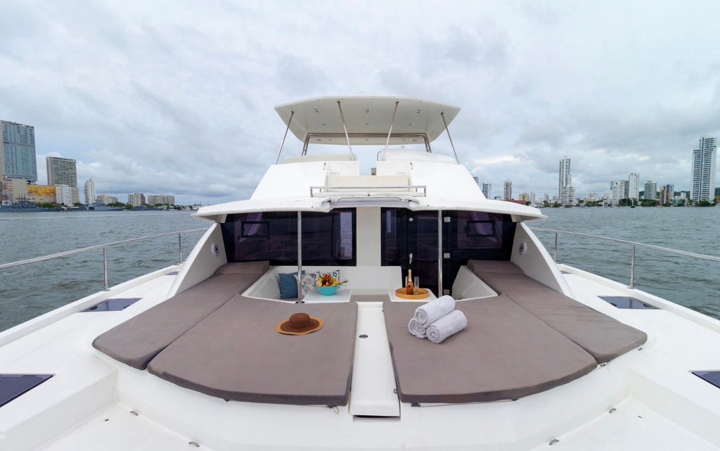 CATAMARAN | 35 PERSONAS