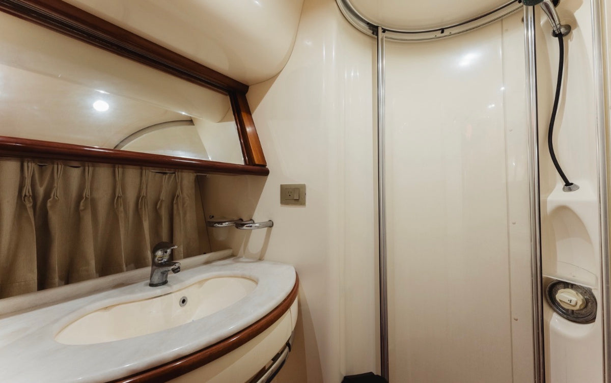 AZIMUT 62FT - 25 PAX (FESTIVAL)