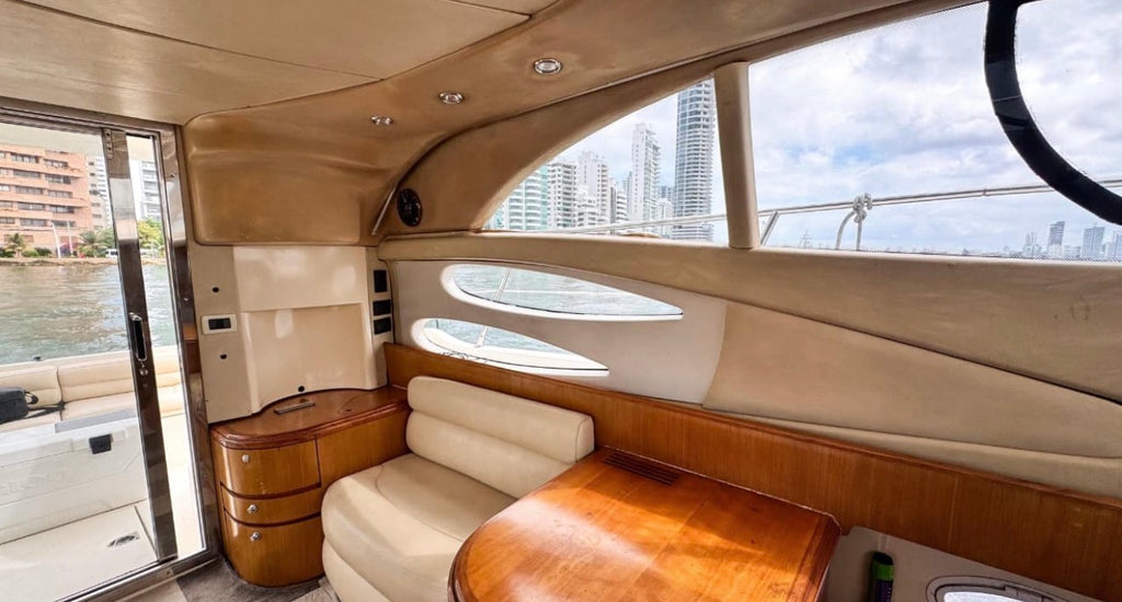 AZIMUT 39FT - 10PAX (FESTIVAL)