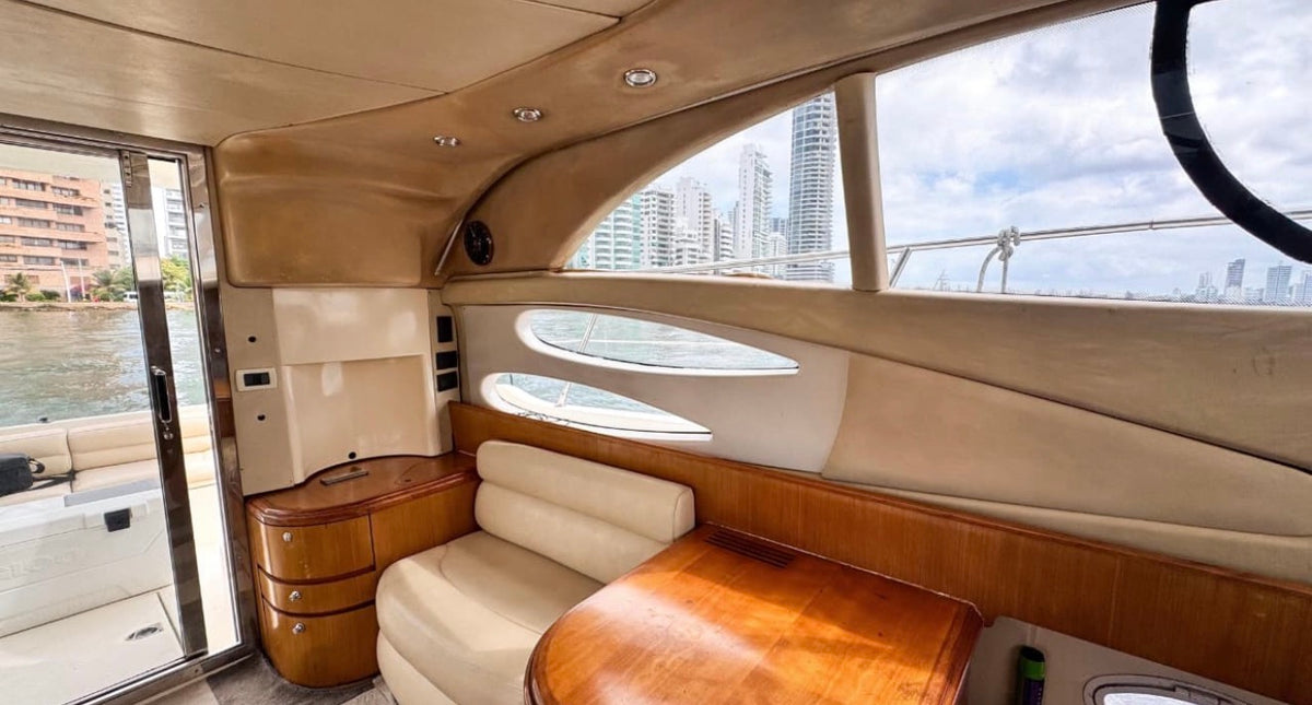 AZIMUT 39FT - 10PAX (FESTIVAL)