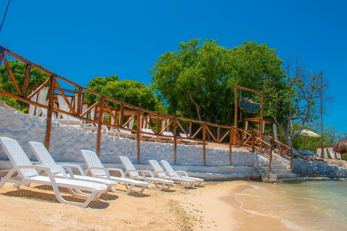 Encantada Beach Club