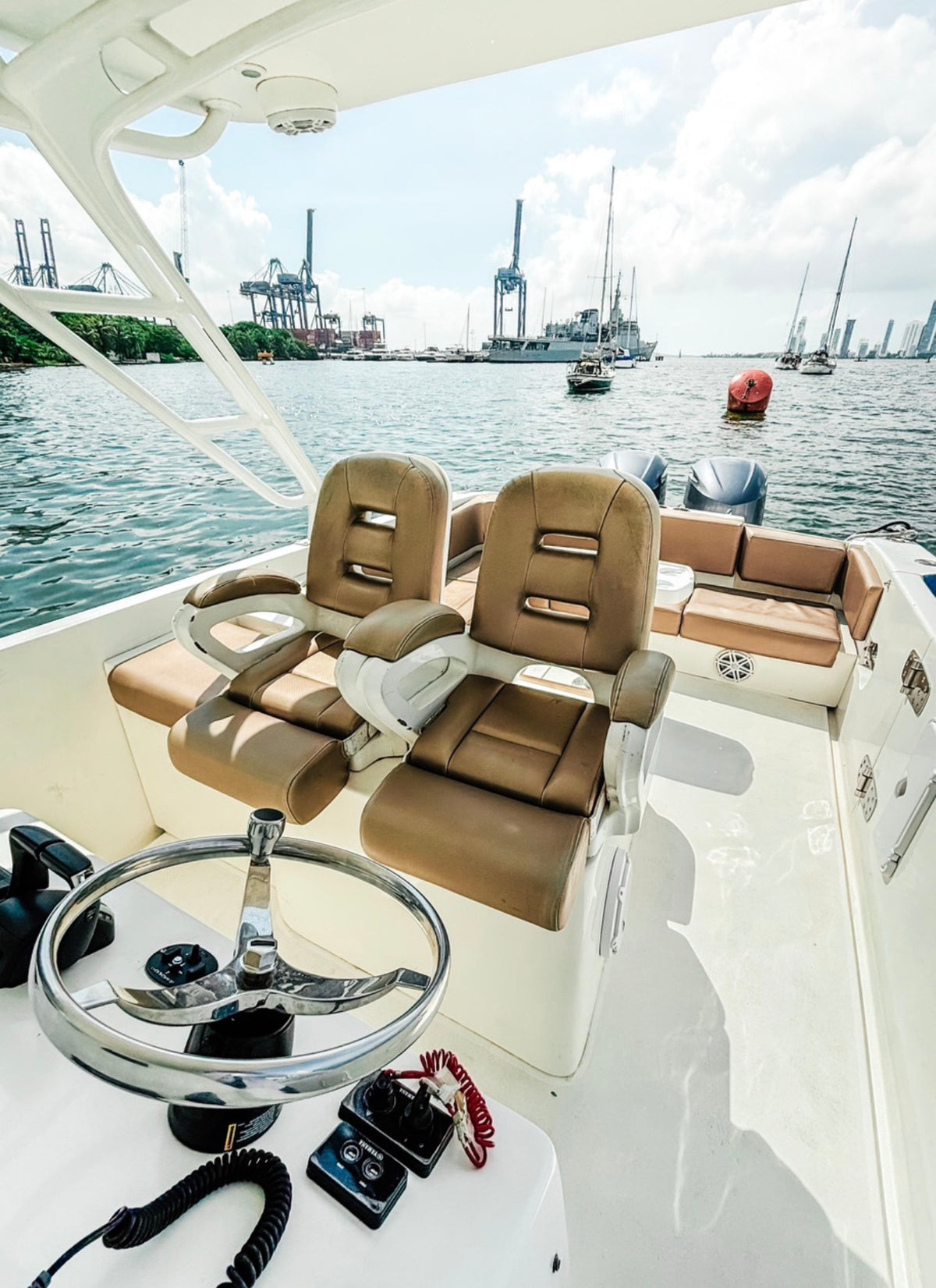TODOMAR 38FT - 16PAX (FESTIVAL)