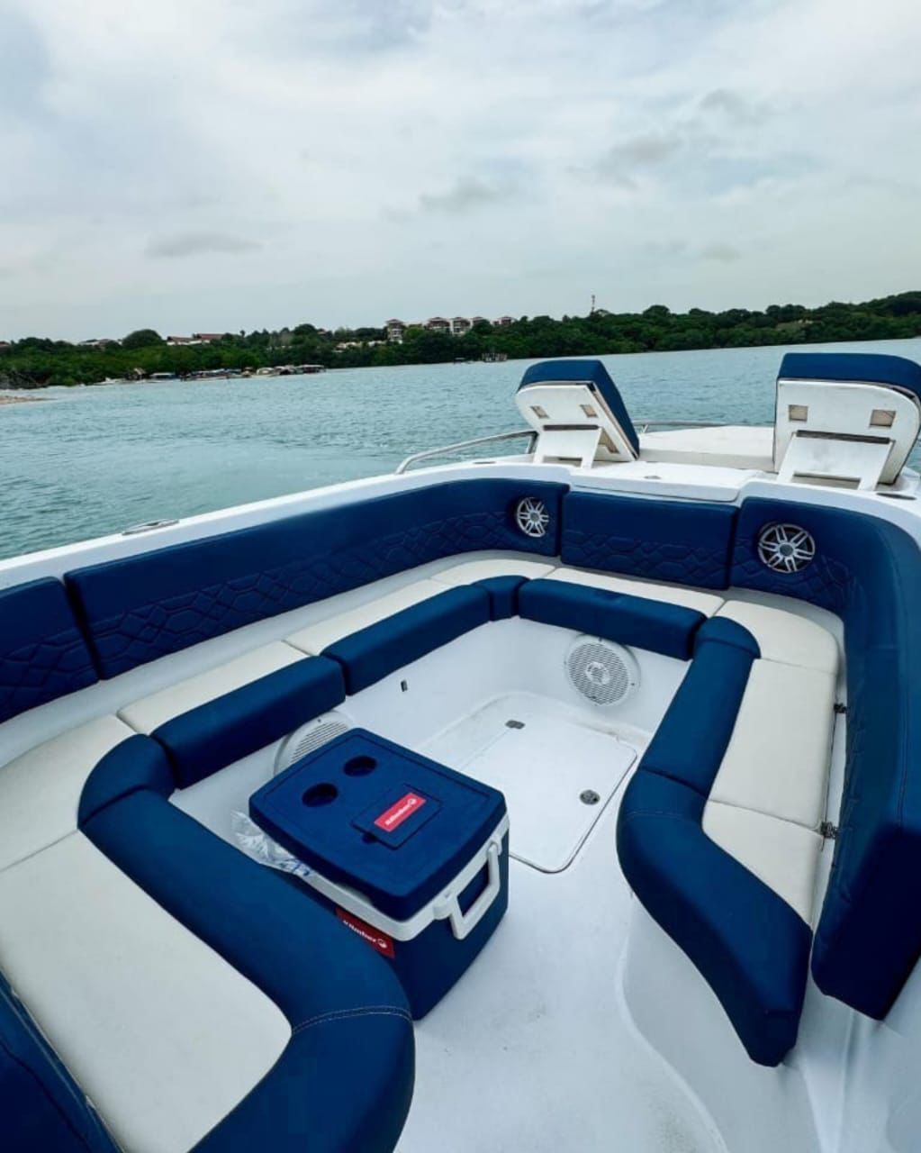 BOTE DEPORTIVO | 14 PERSONAS
