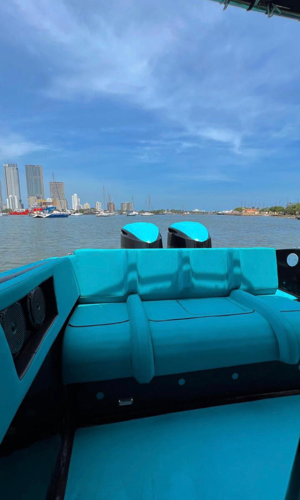 BOTE DEPORTIVO | 12 PERSONAS