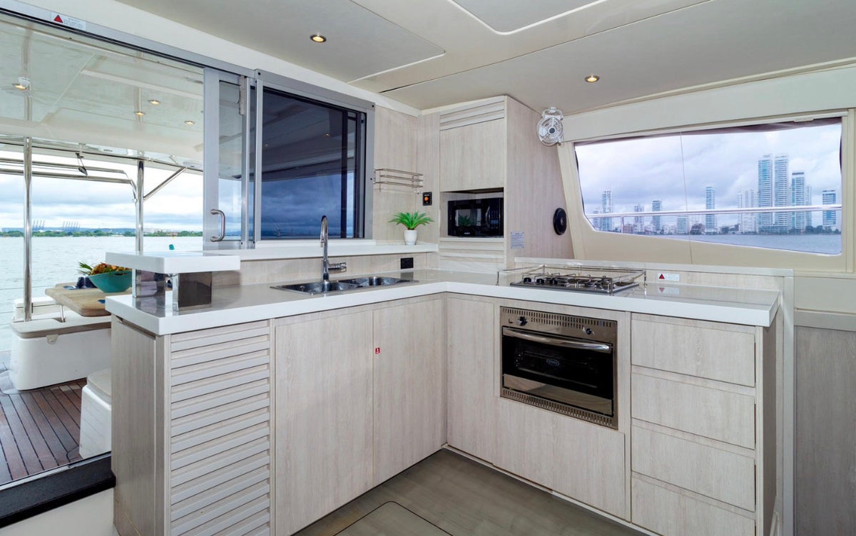 CATAMARAN | 35 PERSONAS
